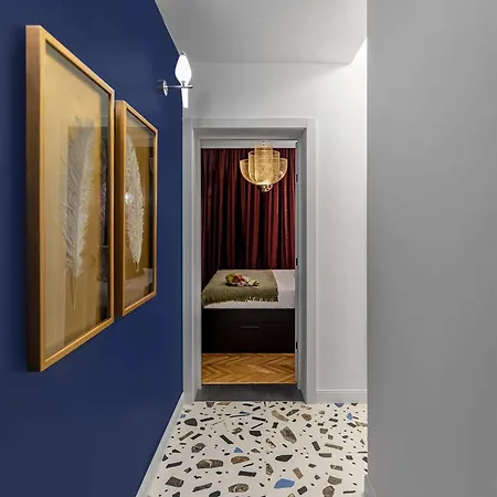 Birds Of Paradise Bukareszt