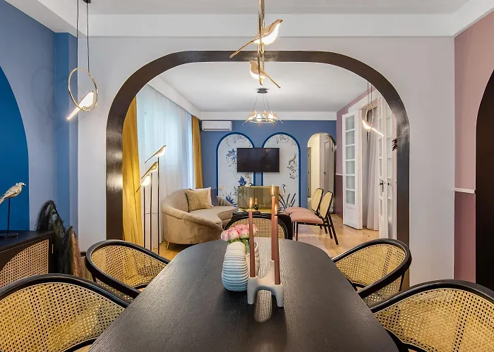 Birds Of Paradise Bukurešť